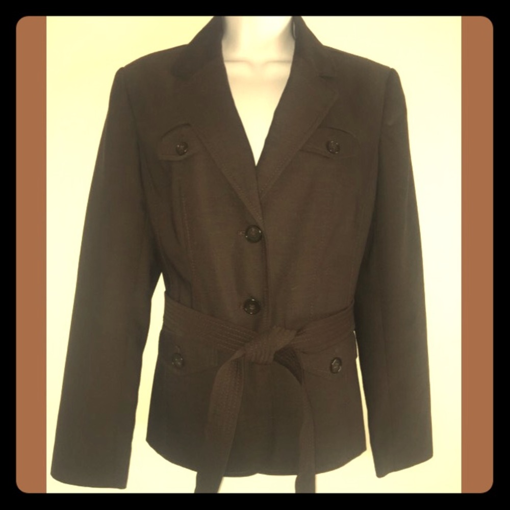 🛍Ann Taylor brown fitted 3 button tie jacket